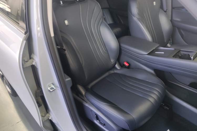 Used Geely Galaxy E5 2024 440km Exploration Version Right Front Seat