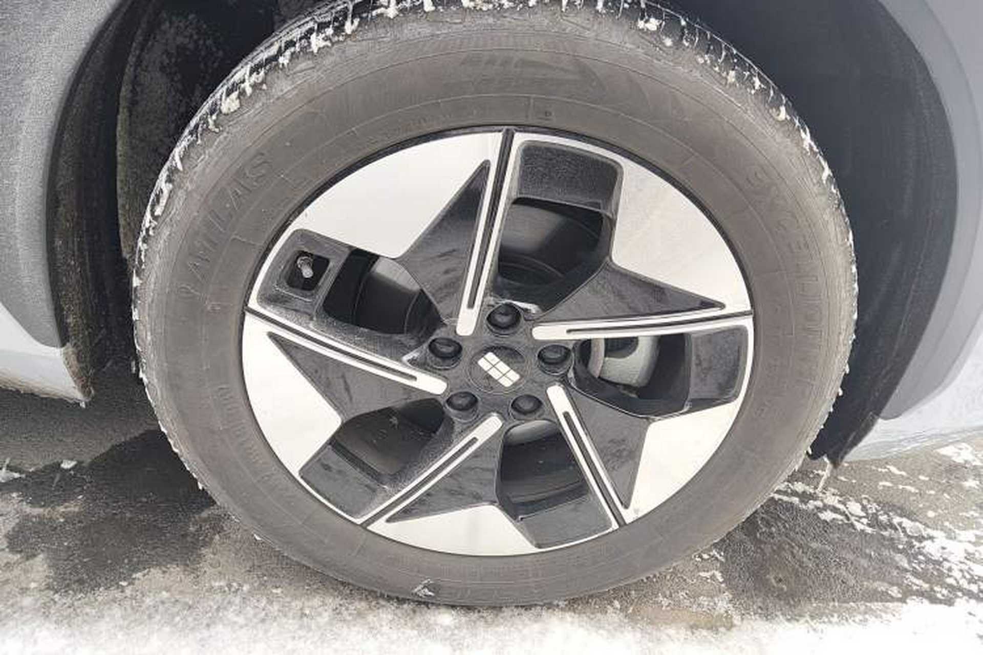 Used Geely Galaxy E5 2024 530km Long-Range Version Right Front Wheel Hub