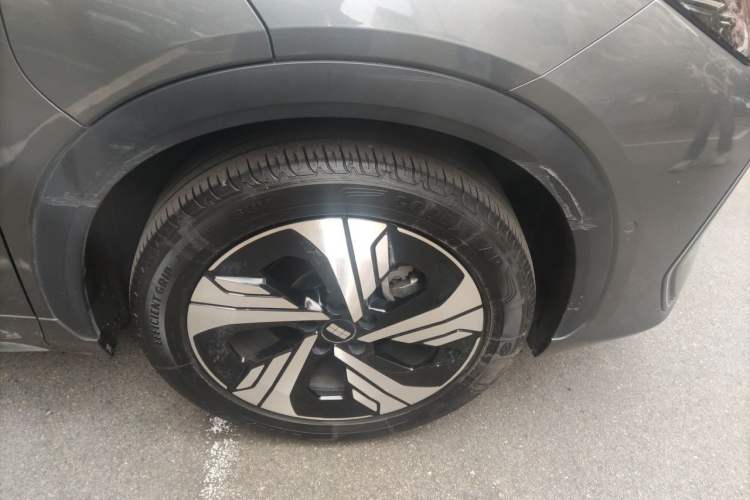 Used Geely Galaxy E5 2024 530km Starship Edition Right Front Wheel Hub