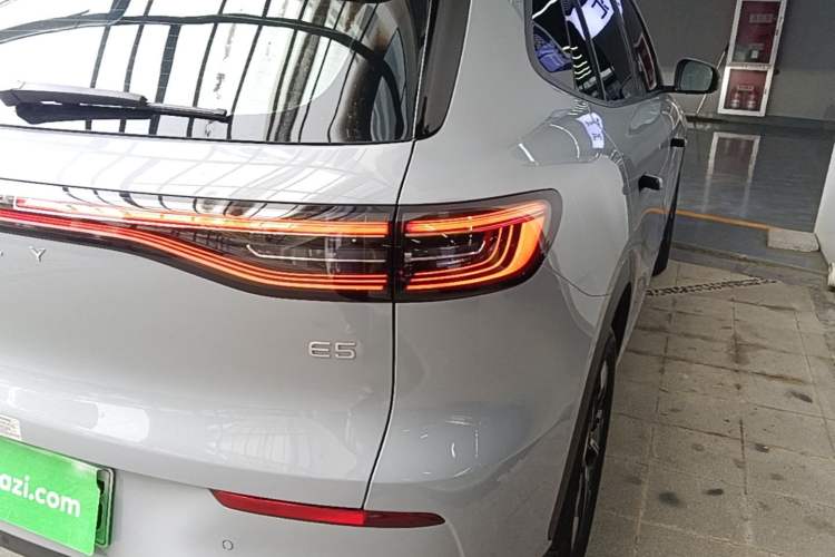Used Geely Galaxy E5 2024 530km Long-Range Version Right Rear Taillight