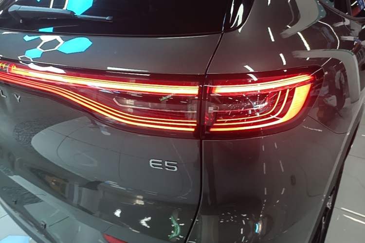 Used Geely Galaxy E5 2024 440km Exploration Version Right Rear Taillight