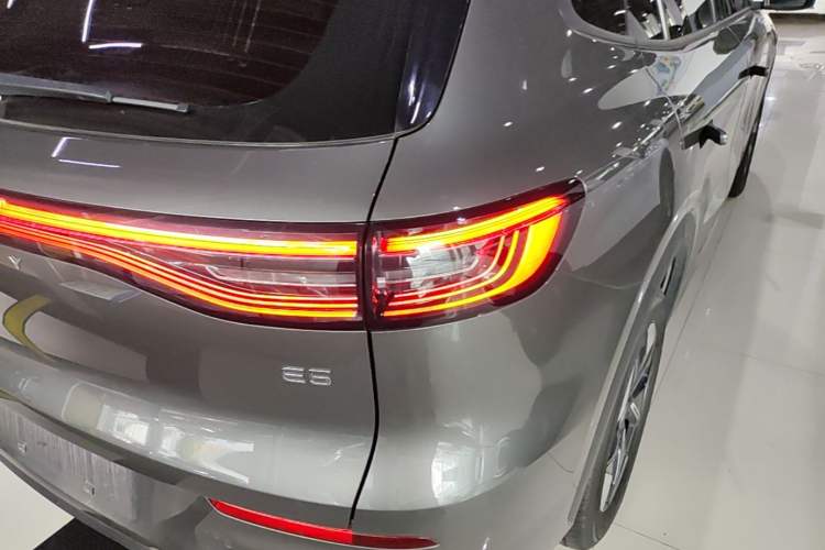 Used Geely Galaxy E5 2024 440km Exploration Version Right Rear Taillight