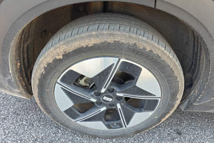 Used Geely Galaxy E5 2024 440km Launch Edition Right Rear Wheel Hub