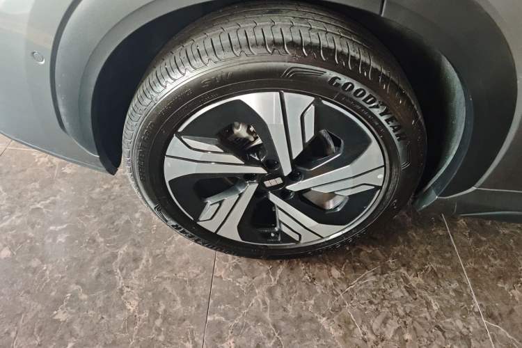 Used Geely Galaxy E5 2024 530km Starship Edition Right Rear Wheel Hub