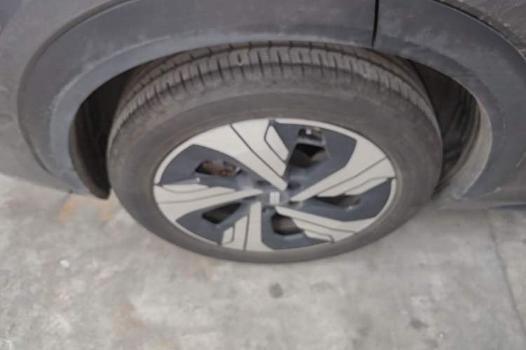 Used Geely Galaxy E5 2024 530km Starship Edition Right Rear Wheel Hub