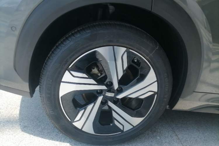 Used Geely Galaxy E5 2024 530km Starship Edition Right Rear Wheel Hub