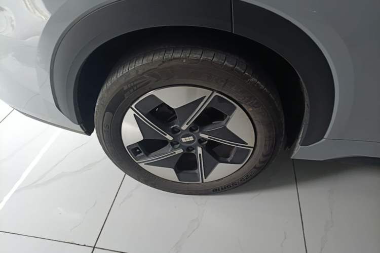 Used Geely Galaxy E5 2024 440km Launch Edition Right Rear Wheel Hub