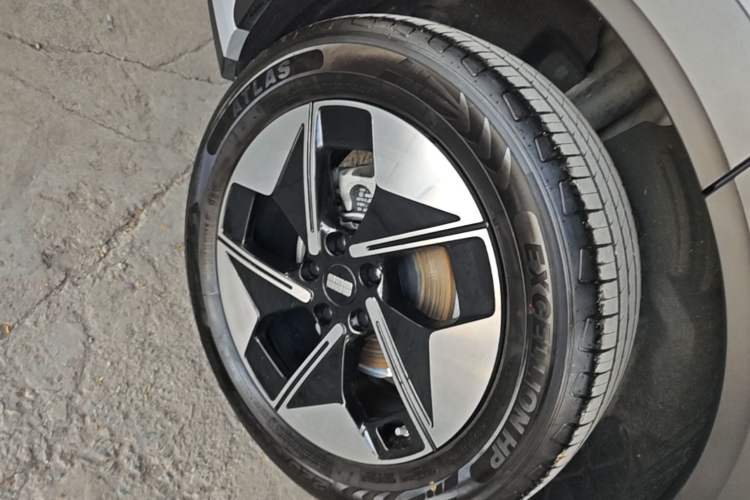 Used Geely Galaxy E5 2024 440km Exploration Version Right Rear Wheel Hub