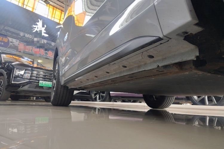 Used Geely Galaxy E5 2024 440km Launch Edition Right Side Sill