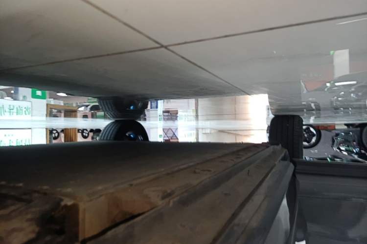 Used Geely Galaxy E5 2024 440km Exploration Version Right Side Sill