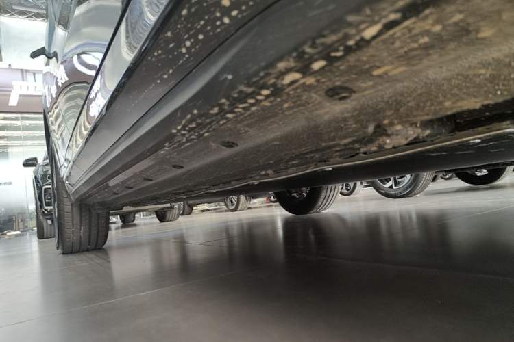 Used Geely Galaxy E5 2024 440km Launch Edition Right Side Sill