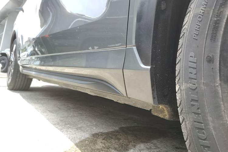 Used Geely Galaxy E5 2024 530km Starship Edition Right Side Sill