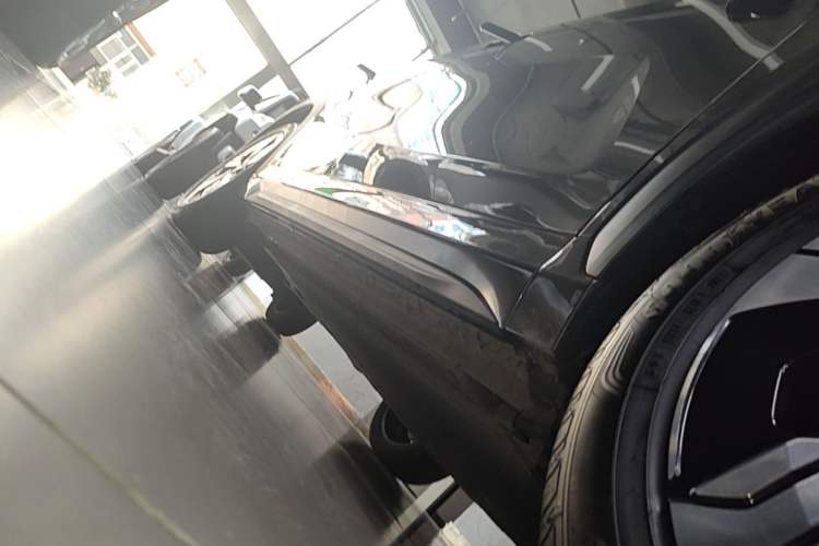 Used Geely Galaxy E5 2024 530km Starship Edition Right Side Sill