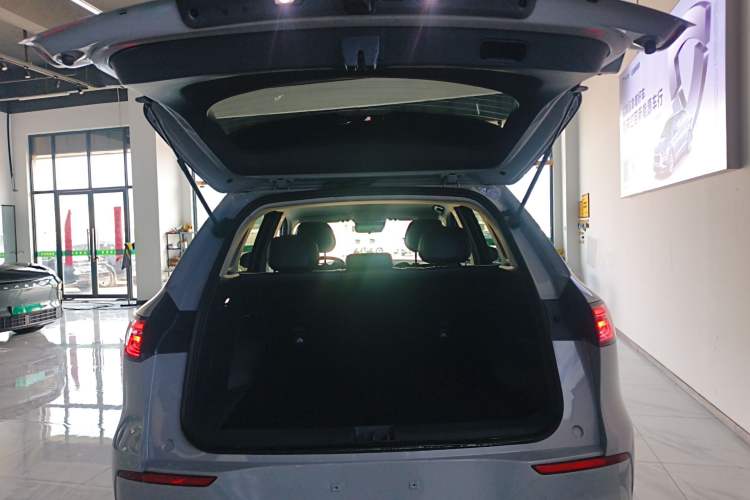 Used Geely Galaxy E5 2024 530km Long-Range Version Trunk