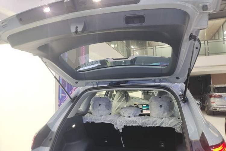 Used Geely Galaxy E5 2024 Model 530km Business Edition Trunk
