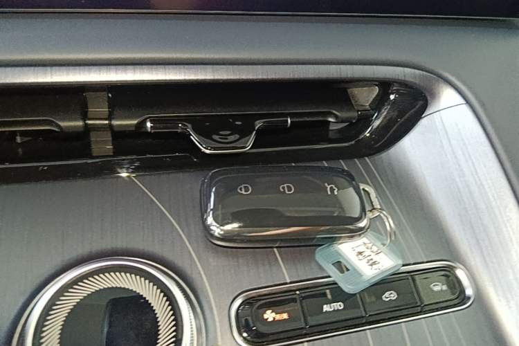 Used Geely Galaxy E5 2024 530km Long-Range Version Vehicle Key