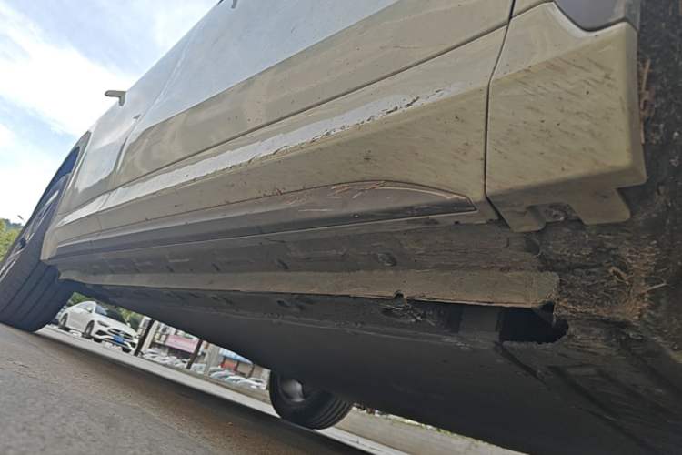 Used Geely Galaxy E5 2024 440km Exploration Version Right Side Sill