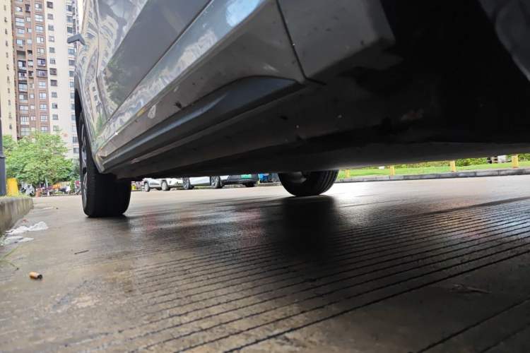 Used Geely Galaxy E5 2024 440km Launch Edition Chassis Front Right