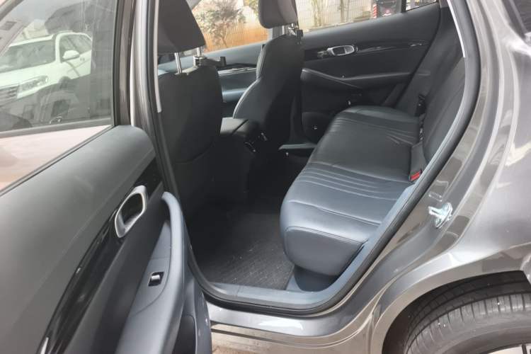 Used Geely Galaxy E5 2024 440km Exploration Version Left Rear Seat