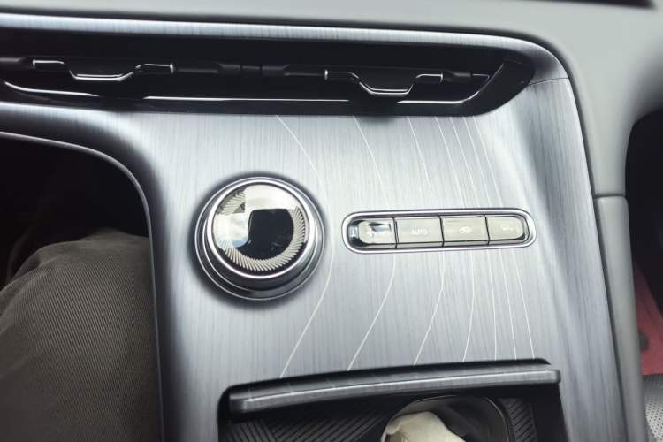 Used Geely Galaxy E5 2024 440km Exploration Version Gear Lever