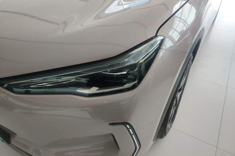 Used Geely Galaxy E5 2024 530 km Exploration+ Version Left Front Headlight