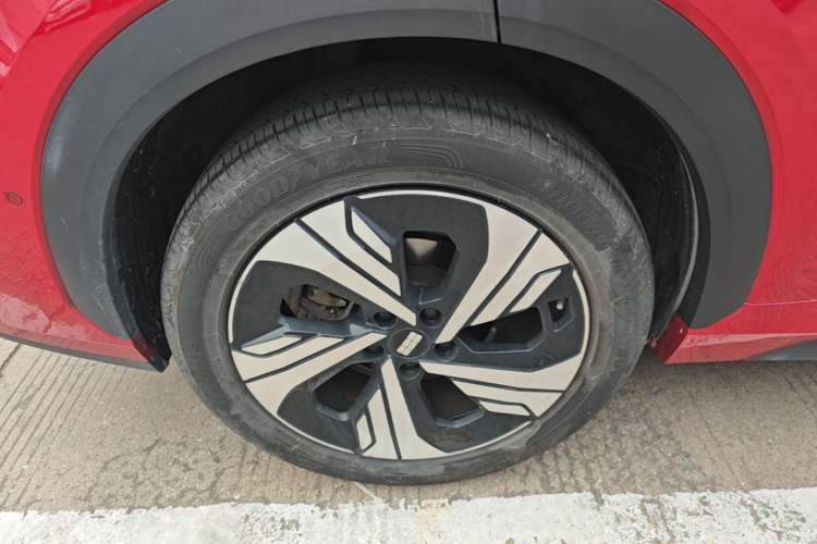 Used Geely Galaxy E5 2024 530km Starship Edition Right Rear Wheel Hub