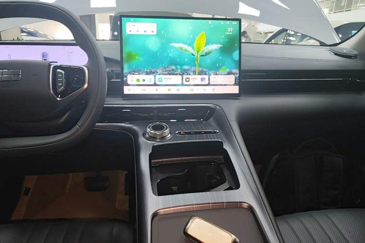 Used Geely Galaxy E5 2024 530km Long-Range Version Audio And AC Panel