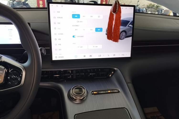 Used Geely Galaxy E5 2024 530km Long-Range Version Audio And AC Panel
