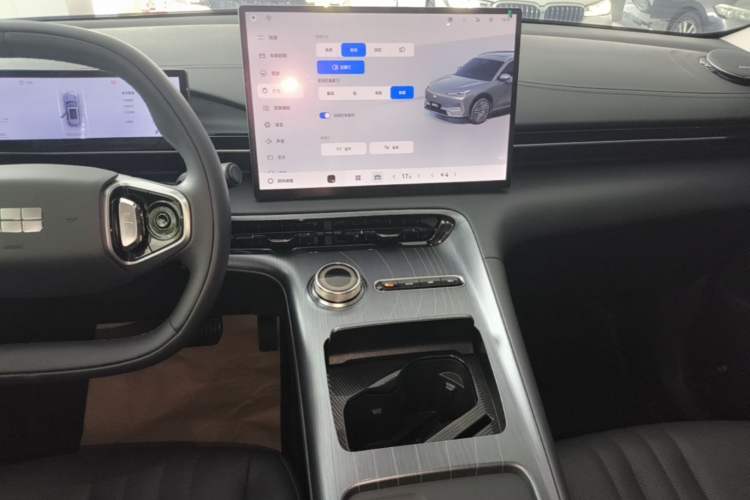 Used Geely Galaxy E5 2024 530 km Exploration+ Version Audio And AC Panel