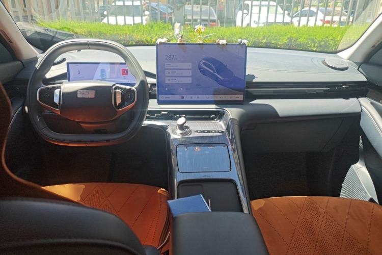 Used Geely Galaxy E5 2024 440km Exploration Version Center Console
