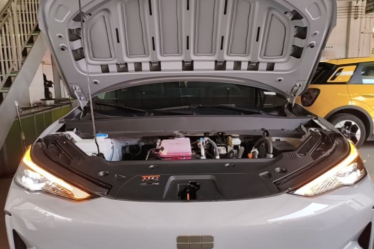 Used Geely Galaxy E5 2024 530km Long-Range Version Engine Bay
