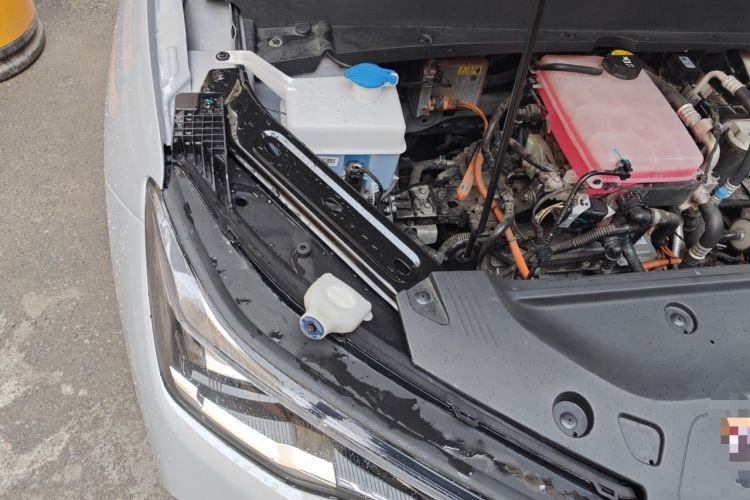 Used Geely Galaxy E5 2024 440km Exploration Version Engine Bay Right