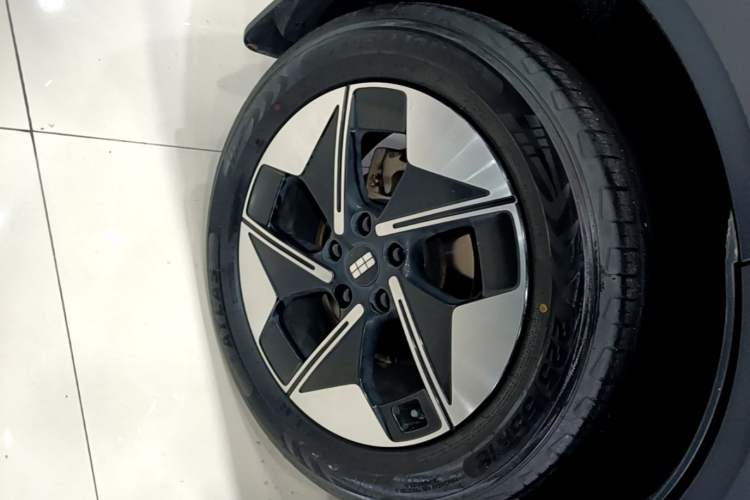 Used Geely Galaxy E5 2024 440km Launch Edition Exterior 2