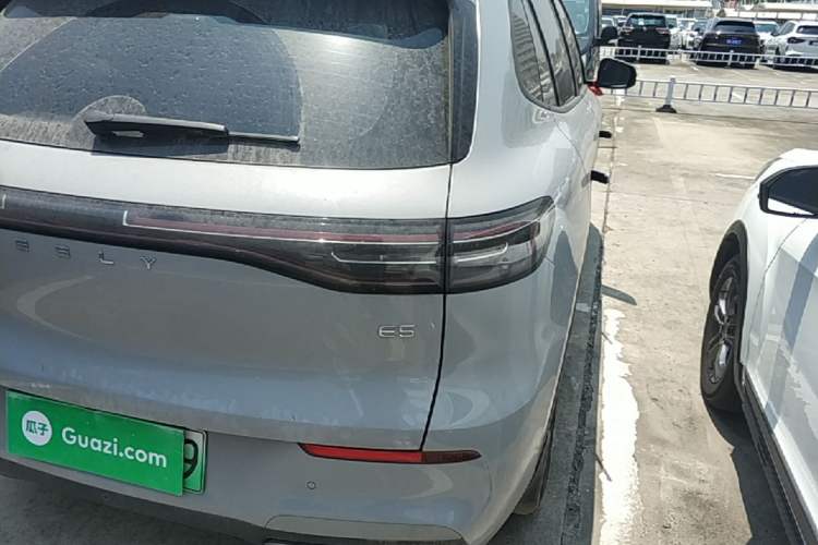 Used Geely Galaxy E5 2024 440km Launch Edition Exterior 3