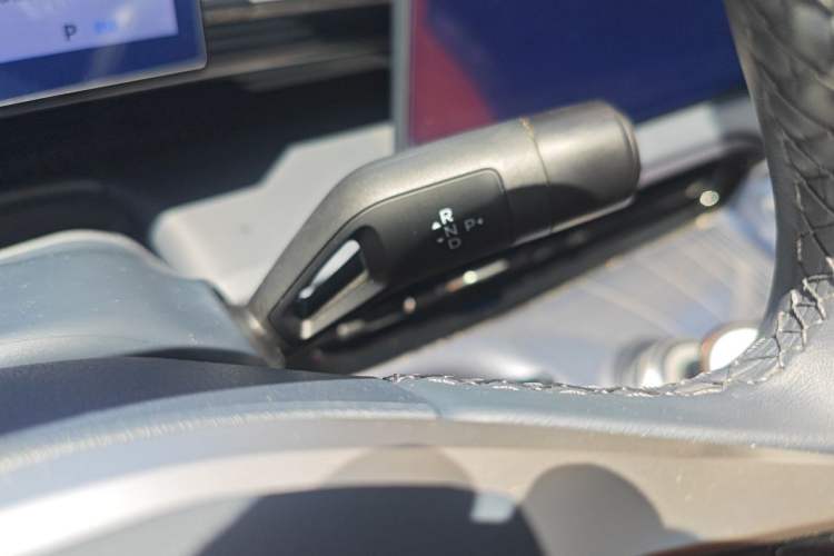 Used Geely Galaxy E5 2024 440km Exploration Version Gear Lever