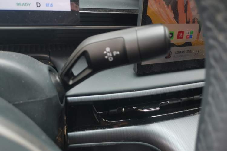 Used Geely Galaxy E5 2024 530km Long-Range Version Gear Lever