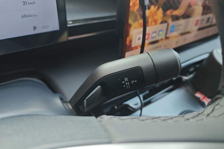 Used Geely Galaxy E5 2024 530km Long-Range Version Gear Lever