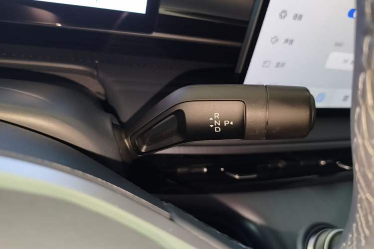 Used Geely Galaxy E5 2024 530km Long-Range Version Gear Lever