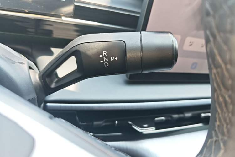 Used Geely Galaxy E5 2024 530 km Exploration+ Version Gear Lever