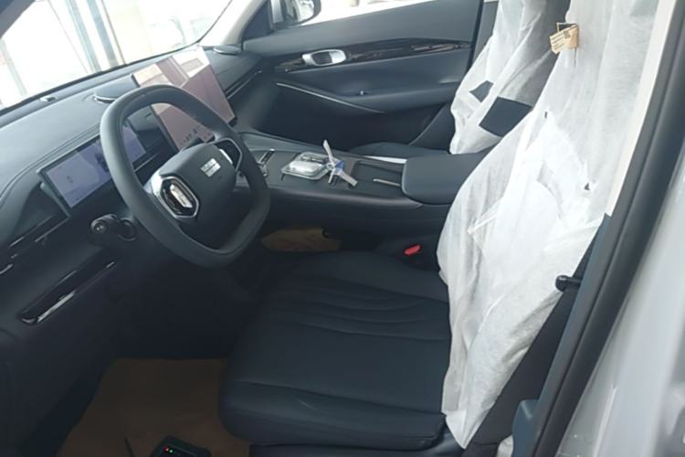 Used Geely Galaxy E5 2024 440km Exploration Version Left Front Seat
