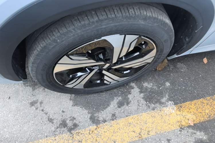 Used Geely Galaxy E5 2024 530km Starship Edition Left Front Wheel Hub
