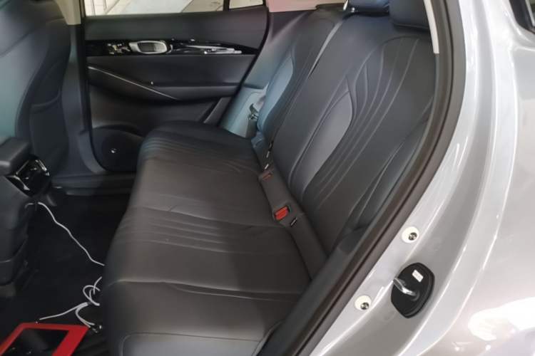 Used Geely Galaxy E5 2024 530km Long-Range Version Left Rear Seat