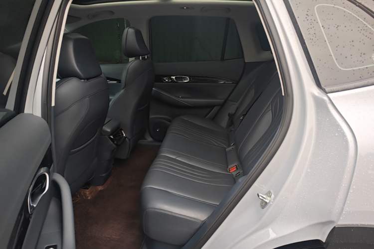 Used Geely Galaxy E5 2024 440km Exploration Version Left Rear Seat