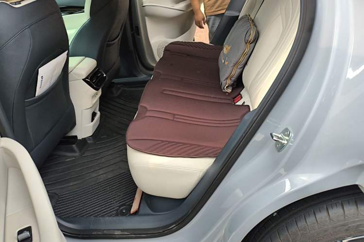 Used Geely Galaxy E5 2024 530 km Exploration+ Version Left Rear Seat