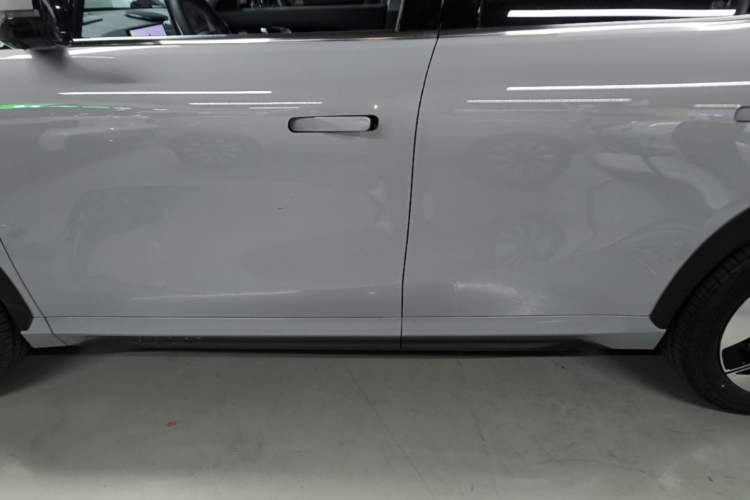 Used Geely Galaxy E5 2024 530 km Exploration+ Version Left Side Sill