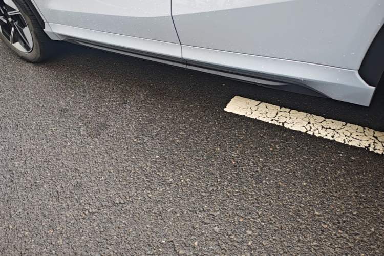 Used Geely Galaxy E5 2024 440km Exploration Version Left Side Sill