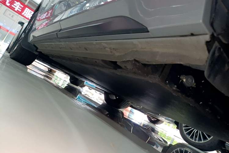 Used Geely Galaxy E5 2024 440km Launch Edition Left Side Sill