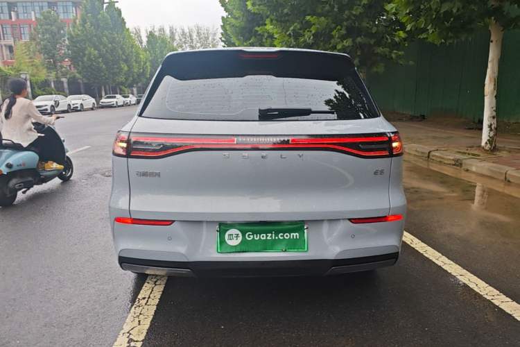 Used Geely Galaxy E5 2024 440km Exploration Version Rear