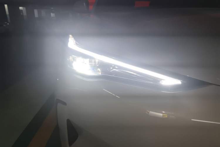 Used Geely Galaxy E5 2024 440km Exploration Version Right Front Headlight