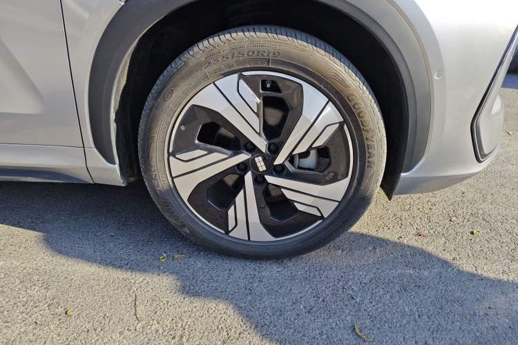 Used Geely Galaxy E5 2024 530km Starship Edition Right Front Wheel Hub